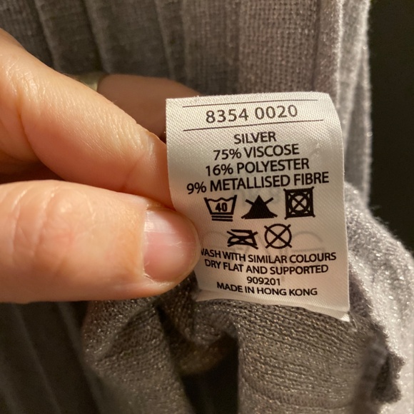 Beautiful Shiny top size uk 8/ Eur 36 - Picture 4 of 4